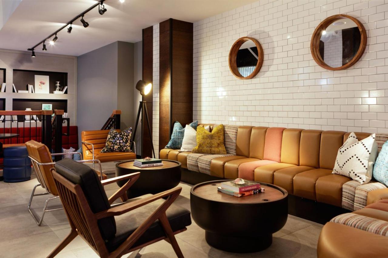 Moxy Richmond Downtown Exterior foto
